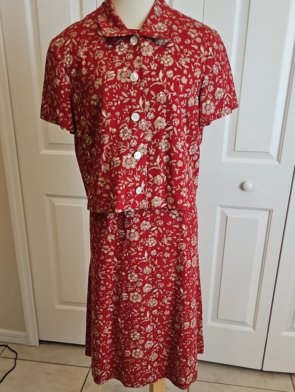Vintage‎ Talbots 2 Pcs Dress/jacket Red Floral Shift Dress. Size 14 Petite Linen